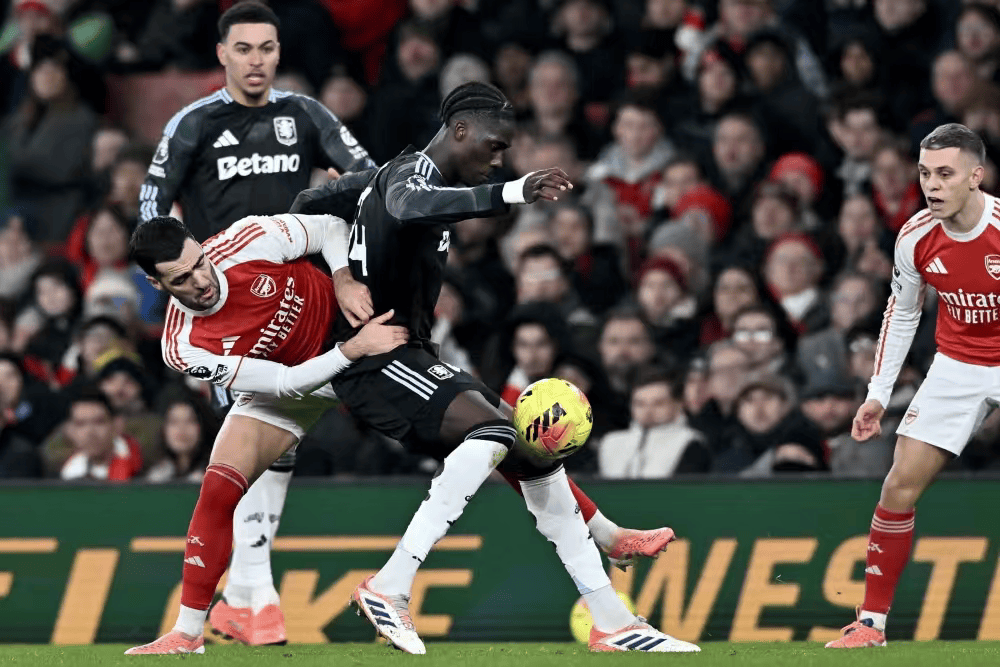 加时末段英超焦点战；新奥尔良鹈鹕强势反弹；悬念犹存；阵容厚度经受考验的简单介绍